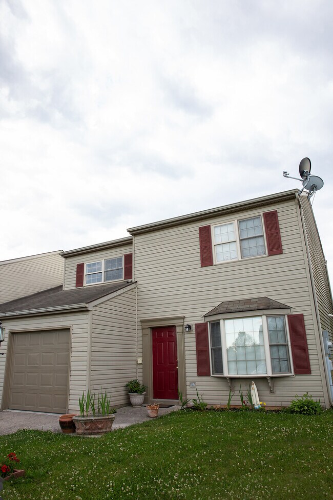 2966 Milky Way Rentals in Dover, PA