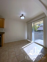 5011 Bremner Way in Sacramento, CA - Building Photo - Building Photo