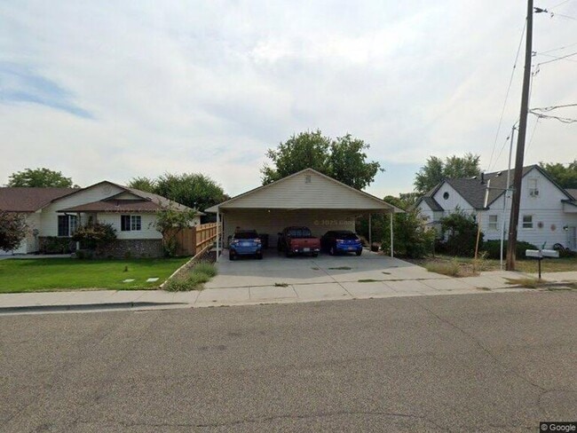property at 1858-1860 W Idaho Ave