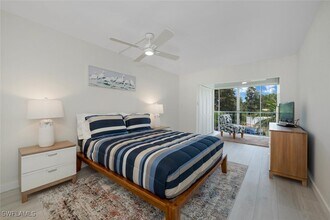 5 High Point Cir W in Naples, FL - Building Photo - Building Photo