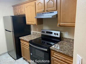 4732 Walden Cir-Unit -Unit 31 in Orlando, FL - Building Photo - Building Photo