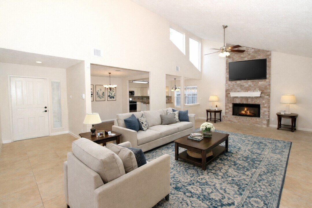 2731 Colony Dr in Sugar Land, TX - Building Photo