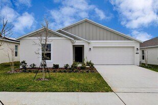 2806 Pennachio Dr in Lake Wales, FL - Building Photo