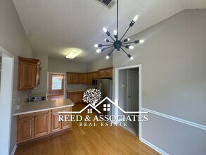 8271 Floral Springs Dr in Cordova, TN - Building Photo - Building Photo