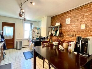 20 Mead St, Unit 3 in Boston, MA - Building Photo - Building Photo