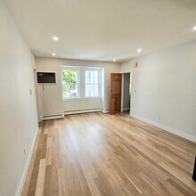 19 Roberts St, Unit #1 in Brookline, MA - Building Photo - Building Photo