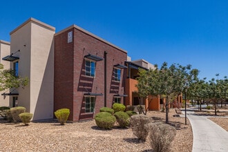 Madison Heights in Avondale, AZ - Building Photo - Building Photo