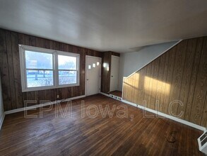 261 Madison St in Waterloo, IA - Building Photo - Building Photo