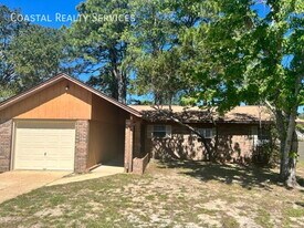 50 Laurie Dr NE in Fort Walton Beach, FL - Building Photo