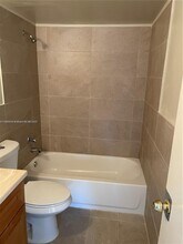 2244 Madison St in Hollywood, FL - Building Photo - Building Photo