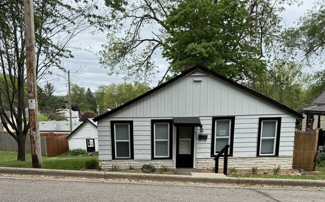 property at 415 9th Ave