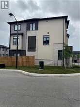 155 Equestrian Way in Cambridge, ON - Building Photo - Building Photo