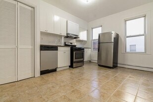 412 2nd St in Jersey City, NJ - Building Photo