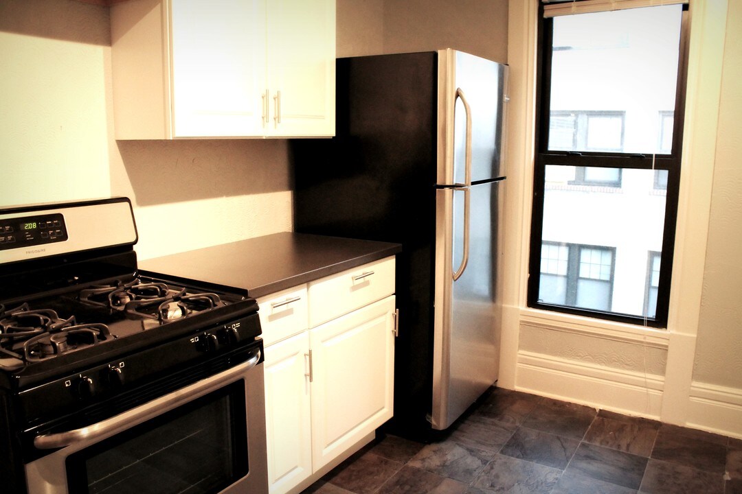 3136 Lyndale Ave S in Minneapolis, MN - Building Photo