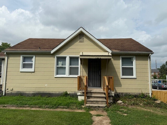 7019 Manette Dr in St. Louis, MO - Building Photo