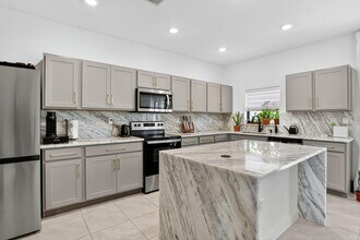 950 NW 3rd Terrace in Pompano Beach, FL - Building Photo - Building Photo