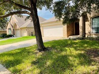 5643 Walnut Glen Ln in Rosenberg, TX - Foto de edificio - Building Photo