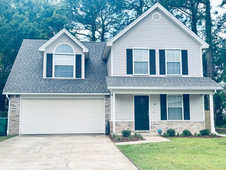 391 Brookwood Blvd in Mary Esther, FL - Building Photo