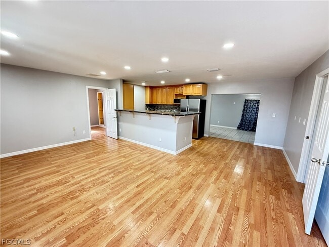 403 Cactus Cir in Lehigh Acres, FL - Building Photo - Building Photo