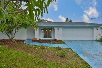 423 Flamingo Dr in Apollo Beach, FL - Building Photo - Building Photo