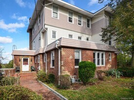 270 8th Ave in Sea Cliff, NY - Building Photo