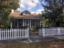 719 N Summerlin Ave in Orlando, FL - Building Photo