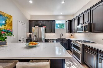 4315 Holland Ave in Dallas, TX - Building Photo - Building Photo