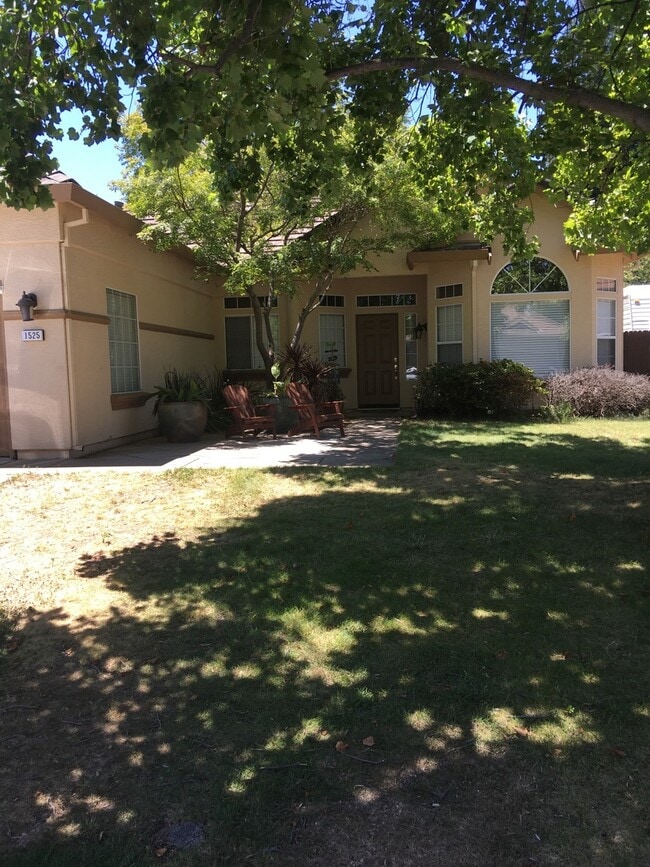 1525 Chadbury Dr in Roseville, CA - Building Photo - Building Photo