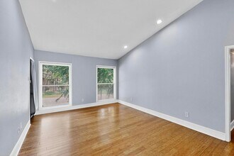 7736 Meadow Rd, Unit 203 in Dallas, TX - Building Photo - Building Photo