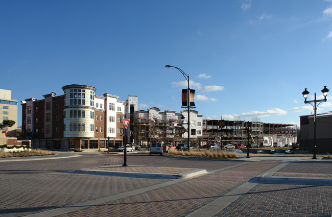 Riverbend in Coralville, IA - Building Photo - Primary Photo