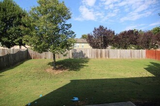 8365 Grenadier Trail in Suwanee, GA - Building Photo - Building Photo