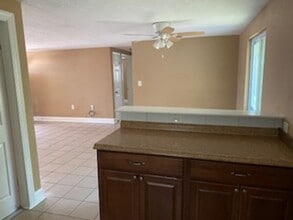 3034 Holiday Lake Dr in Holiday, FL - Building Photo - Building Photo