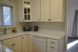 29 Crocus Ln in Avon, CT - Building Photo - Building Photo