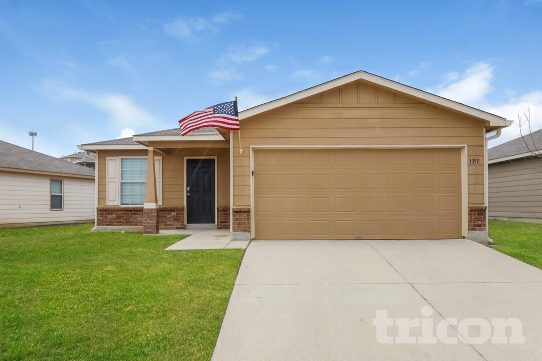 10911 Bosal Trail in San Antonio, TX - Foto de edificio