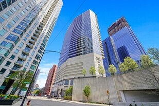333 N Canal St in Chicago, IL - Building Photo