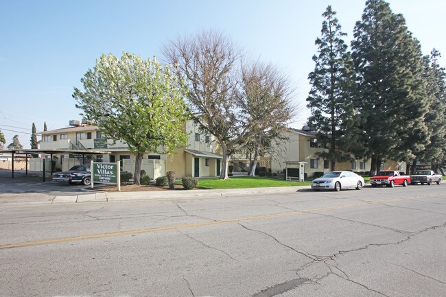 VICTOR VILLAS in Bakersfield, CA - Foto de edificio - Building Photo