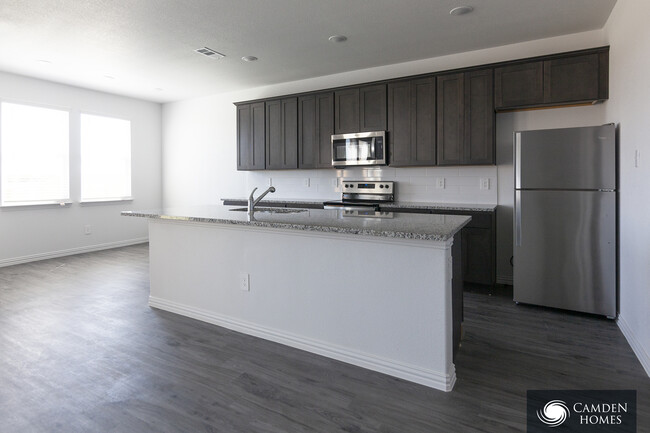 2108 Peppermint Ln in Dallas, TX - Building Photo - Building Photo