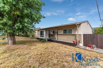 175 Toyon Dr in Vallejo, CA - Building Photo - Building Photo