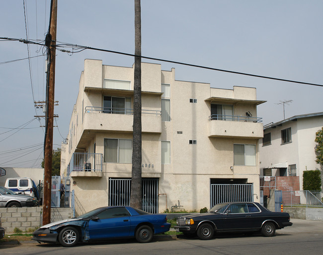 4969 Romaine St in Los Angeles, CA - Foto de edificio - Building Photo