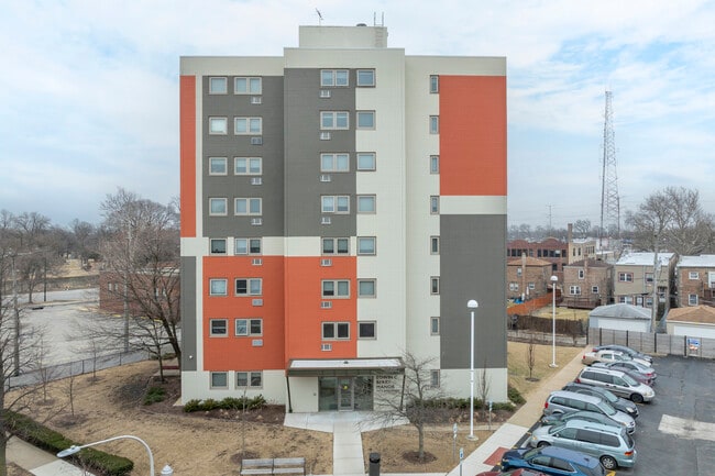 Edwin Berry Manor in Chicago, IL - Building Photo - Building Photo