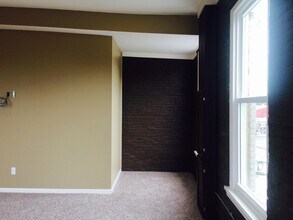 133 S Main St, Unit 133 South Main Apartment B in Romeo, MI - Building Photo - Building Photo