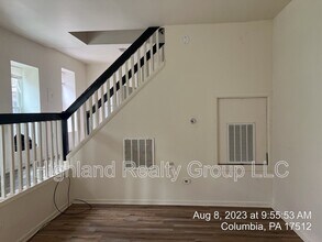 147 Locust St in Columbia, PA - Building Photo - Building Photo