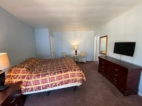 5329 Sepulveda Blvd, Unit 12 in Culver City, CA - Building Photo - Building Photo