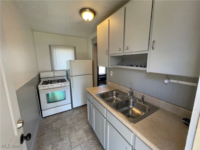 property at 1052 Yale St