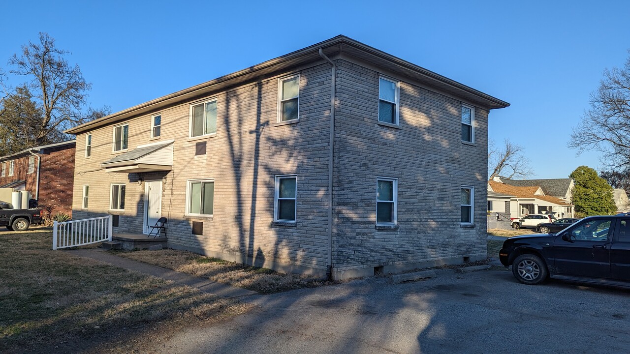 103 E Harrison Ave, Unit 4 in Clarksville, IN - Foto de edificio