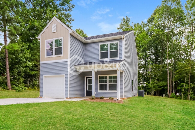 109 Teak Dr in Statesville, NC - Building Photo - Building Photo
