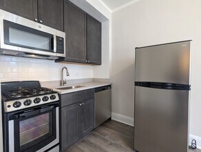 3335 W Diversey Ave in Chicago, IL - Building Photo - Building Photo
