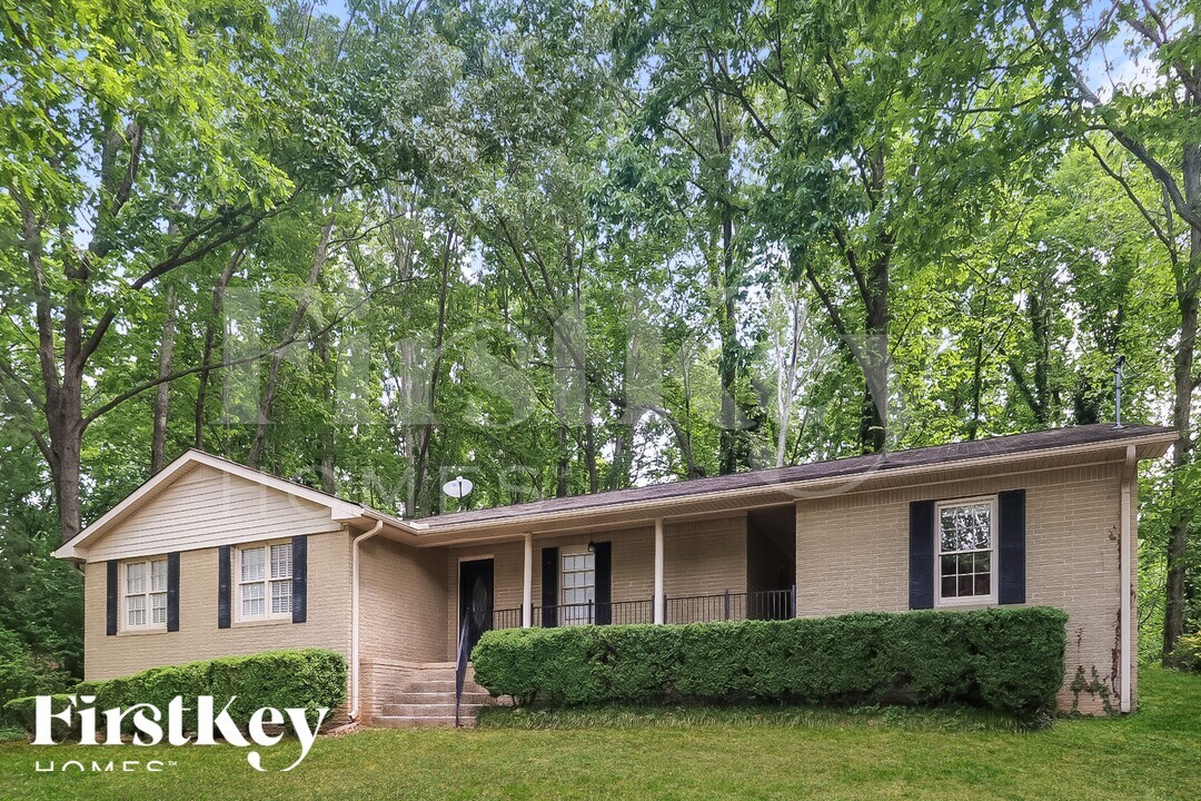 3082 Lake Ranch Dr in Gainesville, GA - Building Photo