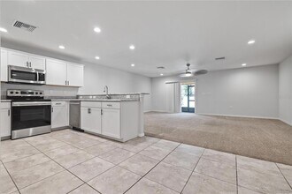 13109 Logan Captiva Ln in Gibsonton, FL - Building Photo - Building Photo