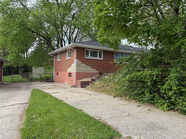 2415 Chesstal St in St. Charles, MO - Building Photo - Building Photo